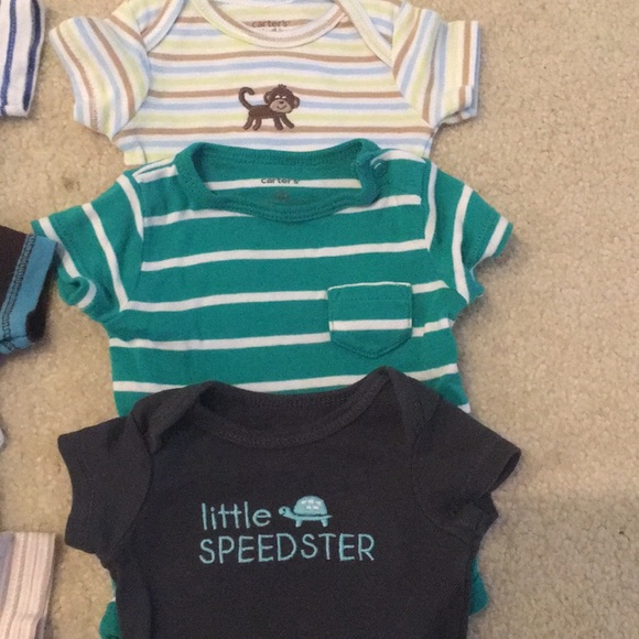 BOYS NEWBORN lot of baby clothes - Picture 2 of 5